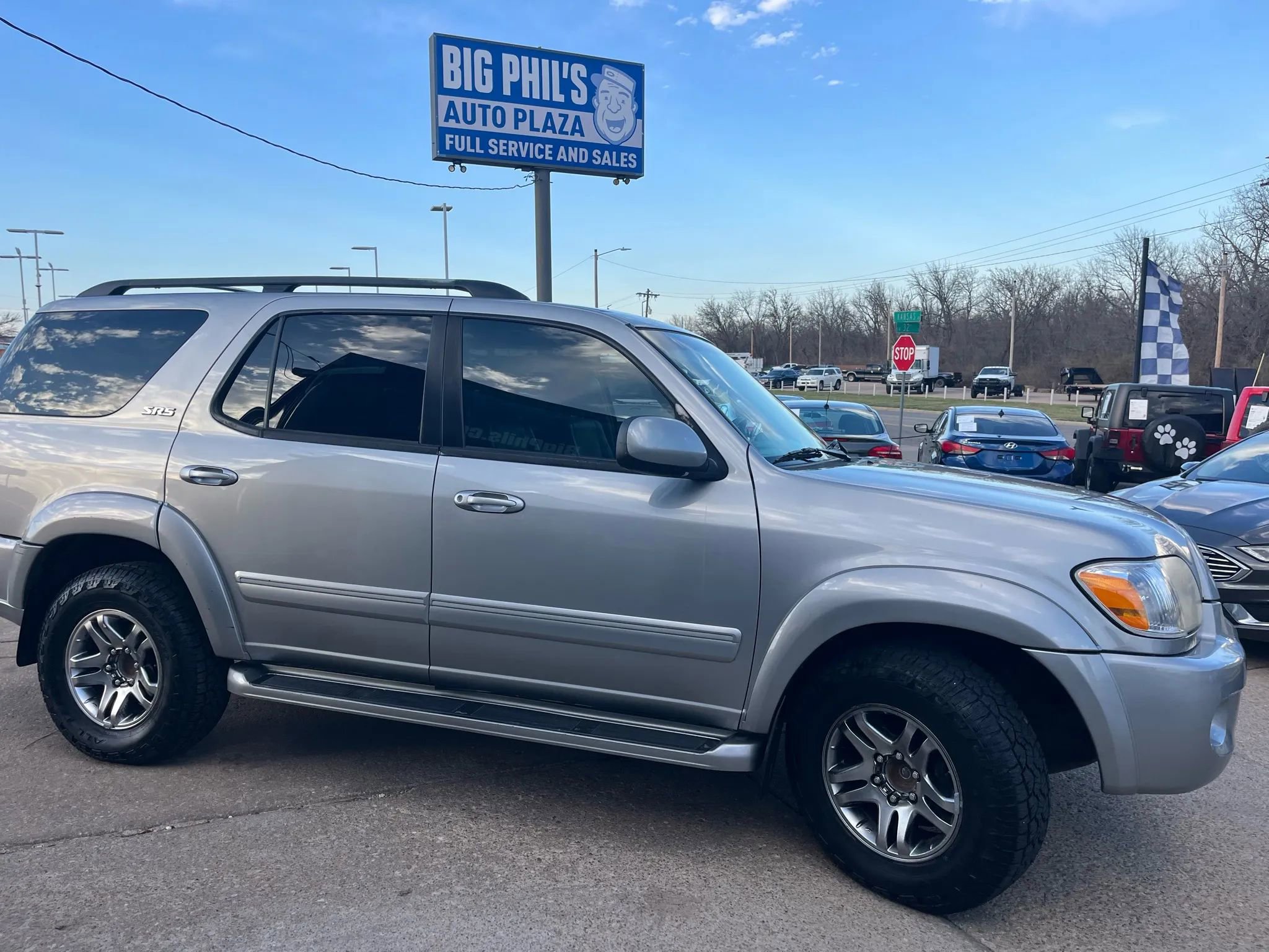 Used 2006 Toyota Sequoia SR5 RWD image 3