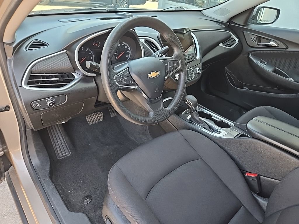 Used 2024 Chevrolet Malibu LT FWD image 32