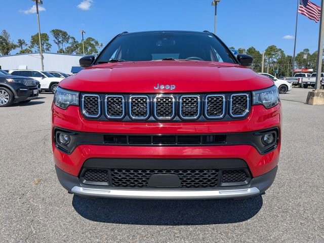 Used 2023 Jeep Compass Limited AWD/4WD image 9
