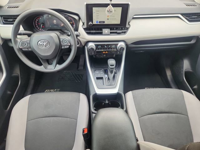 Used 2025 Toyota RAV4 XLE FWD image 19