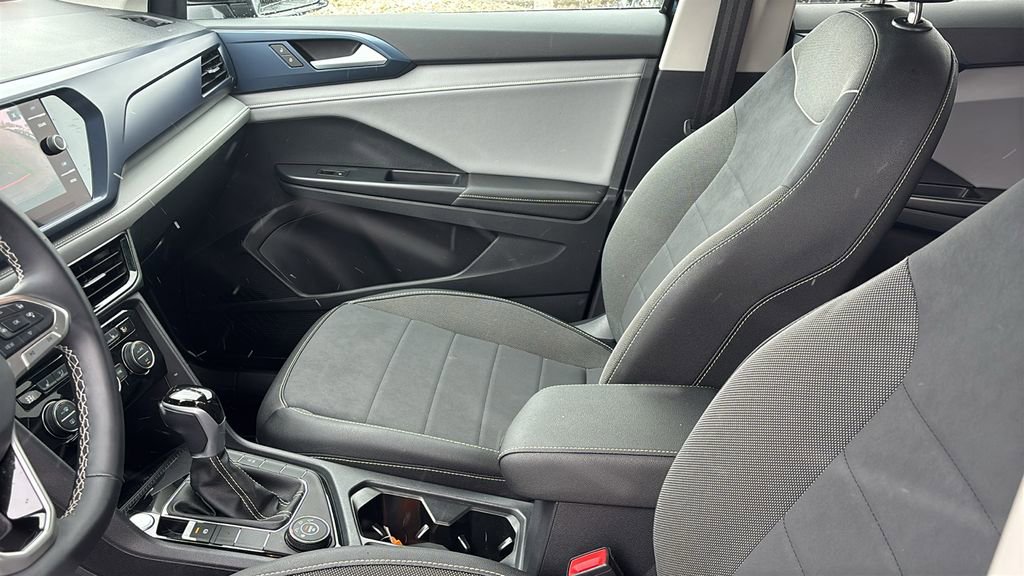 Used 2024 Volkswagen Taos SE image 24