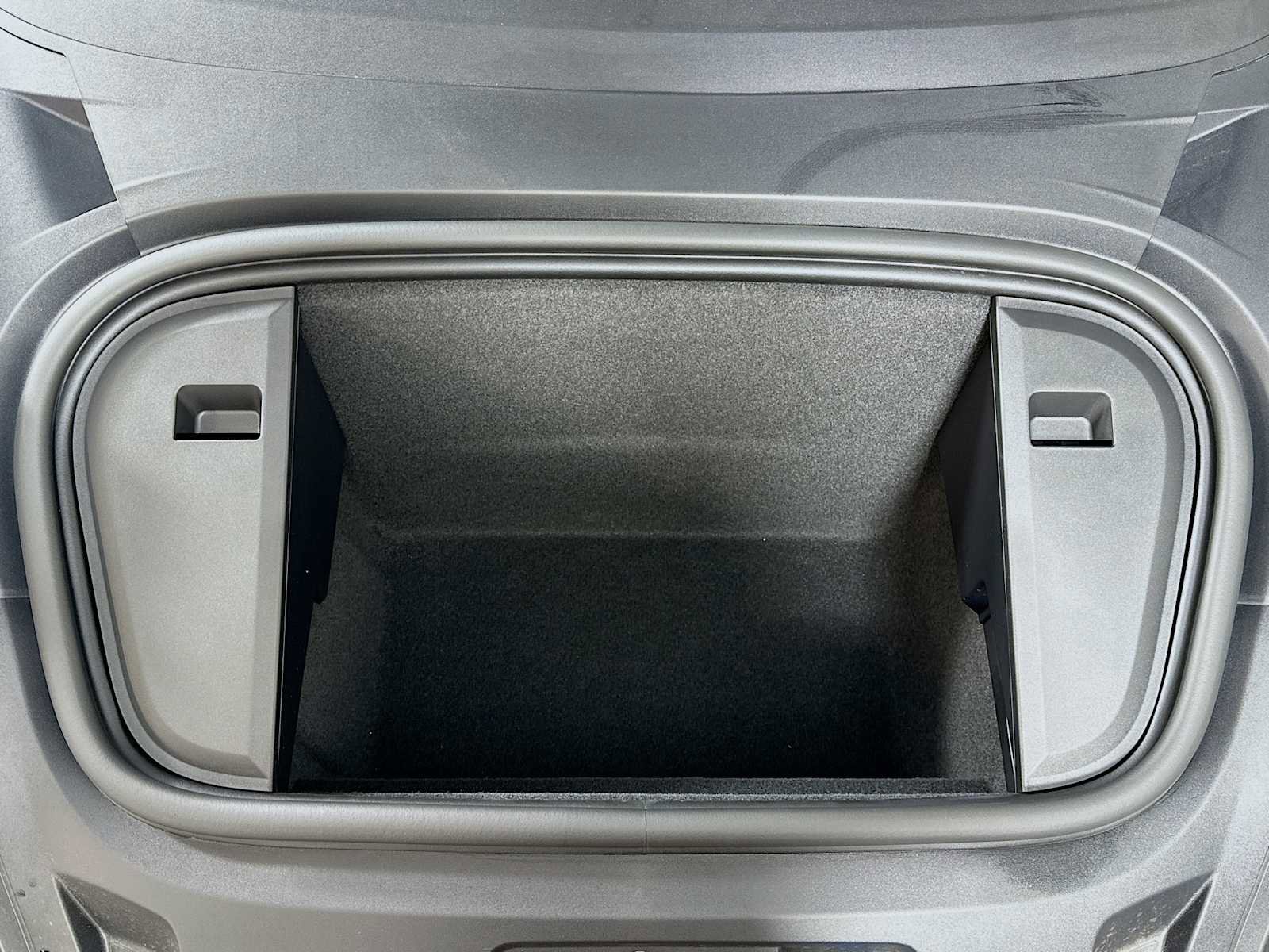 New 2025 Porsche Taycan image 30