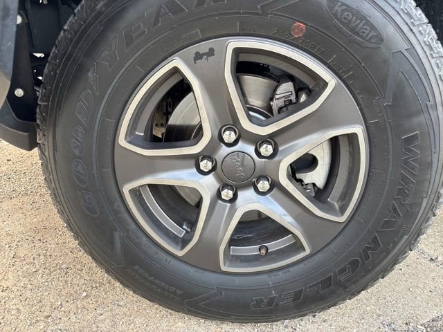 Used 2019 Jeep Wrangler Sport S image 2