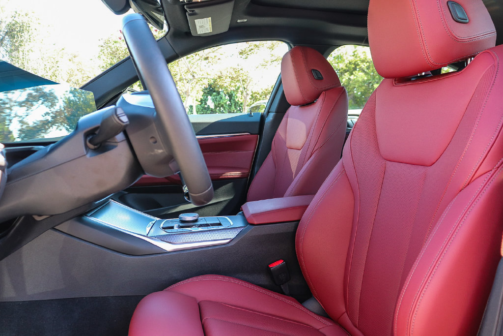 Certified 2025 BMW i4 xDrive40i AWD/4WD image 17