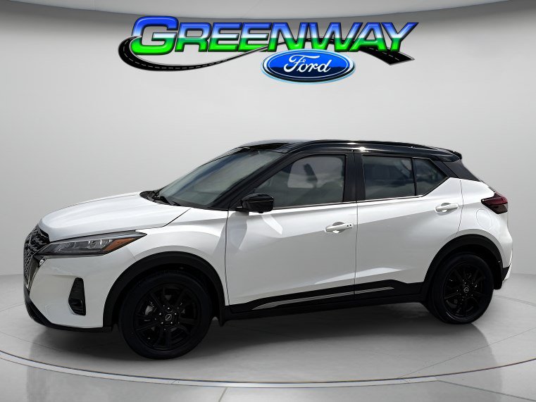 Used 2023 Nissan Kicks SR w/ SR Premium Package