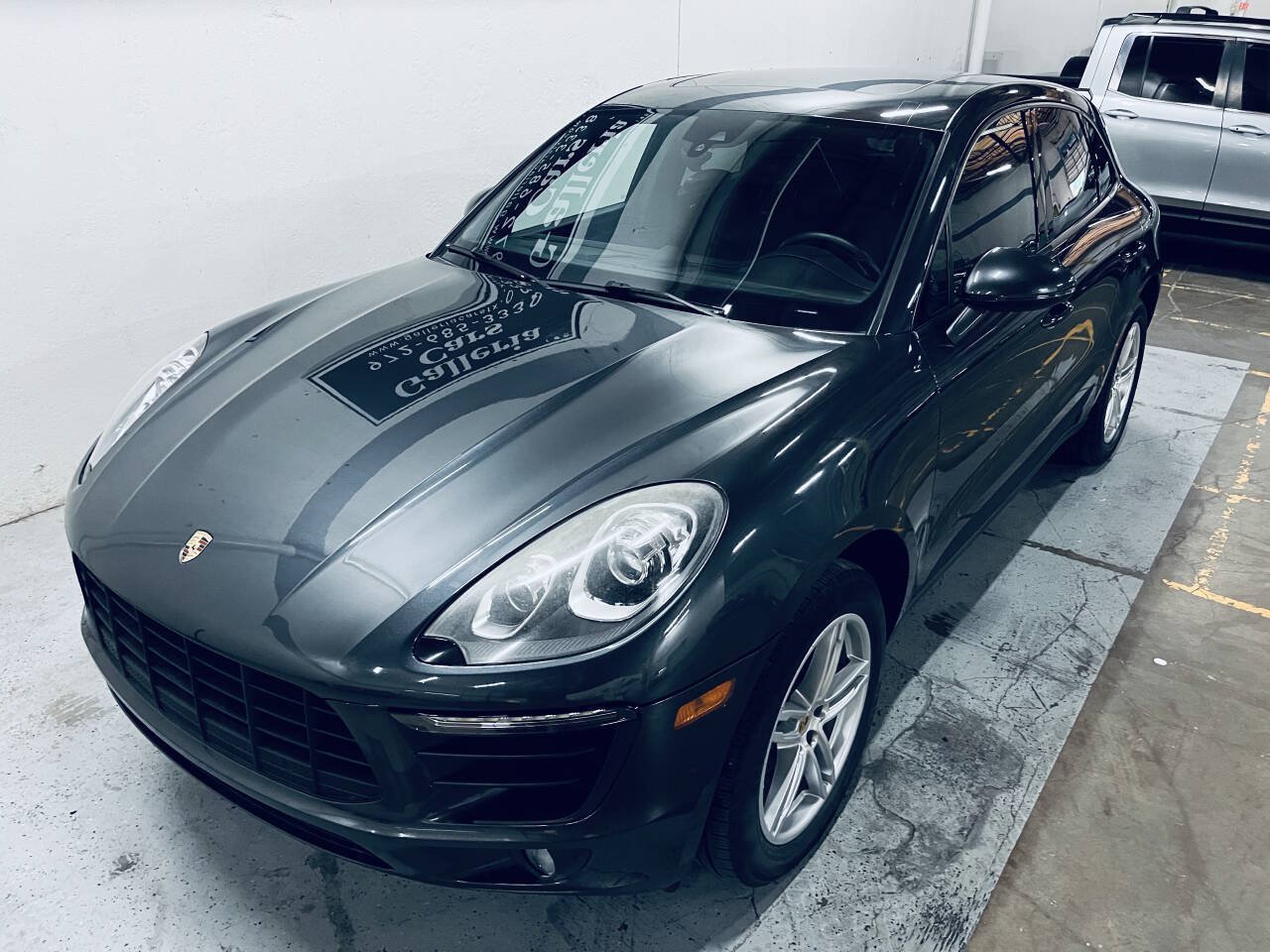 Used 2017 Porsche Macan AWD/4WD image 3