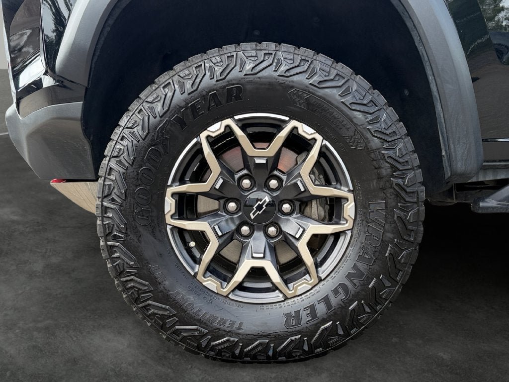 Used 2024 Chevrolet Colorado ZR2 AWD/4WD image 5