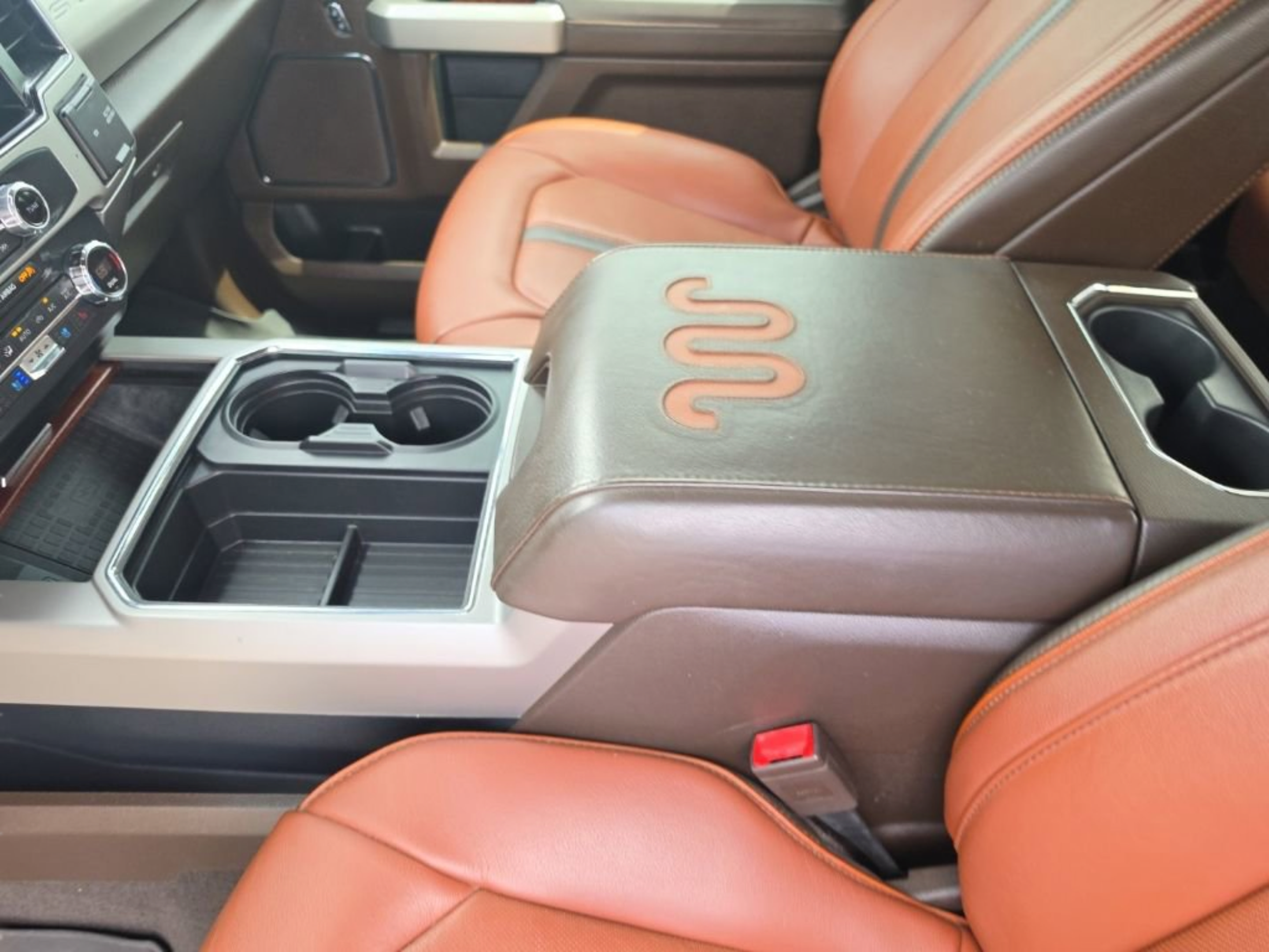 Used 2022 Ford F350 King Ranch w/ King Ranch Ultimate Package AWD/4WD image 19