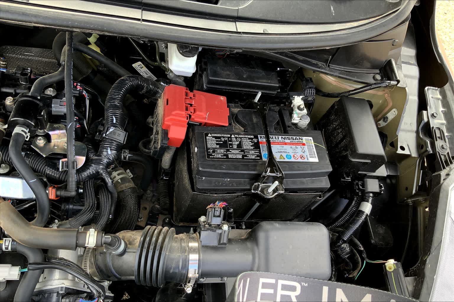 Used 2020 Nissan Versa S FWD image 32