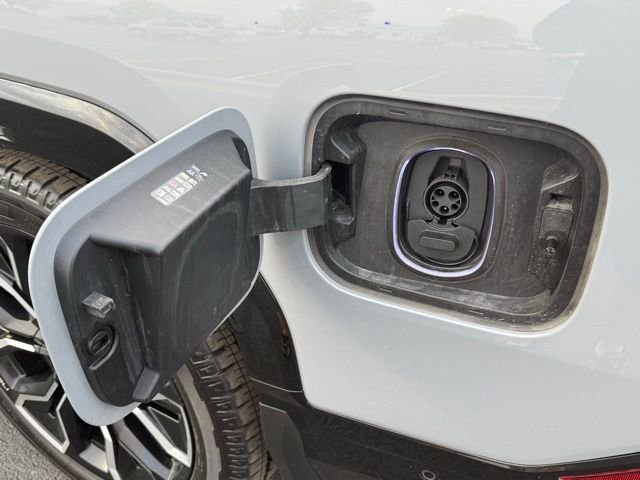 Used 2025 GMC Sierra EV Denali image 10
