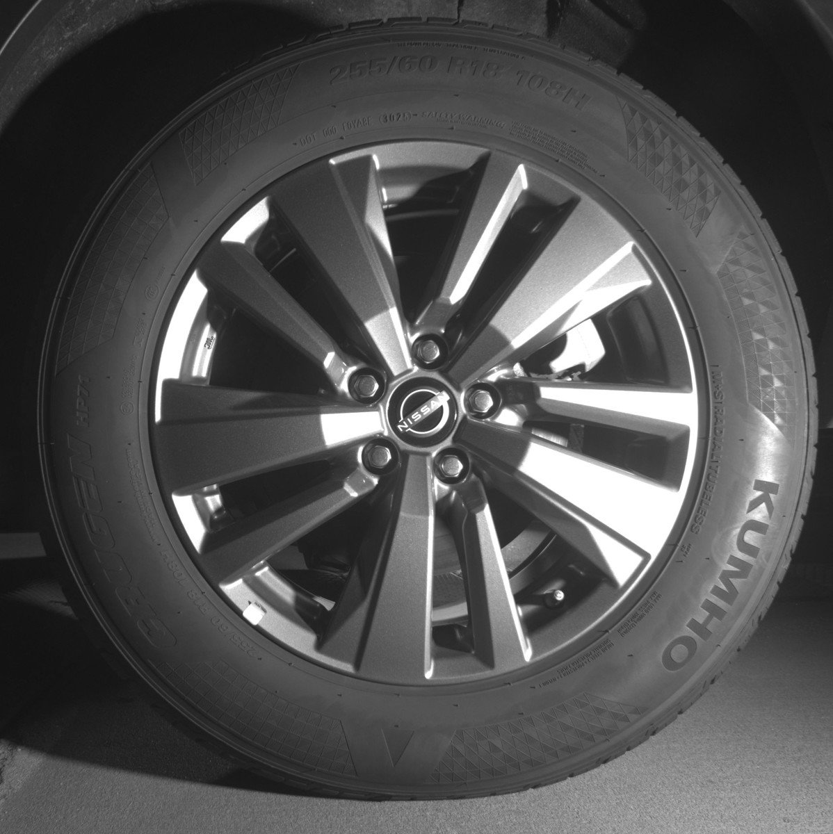 Used 2025 Nissan Pathfinder SV AWD/4WD image 14