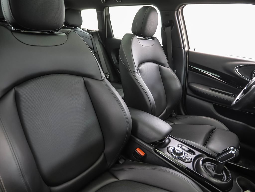 Used 2023 MINI Cooper Clubman S w/ Premium Package image 30