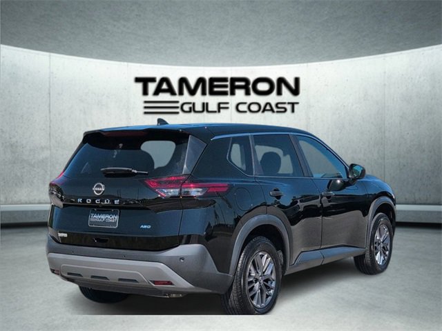 Used 2023 Nissan Rogue S image 5