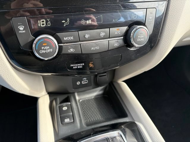 Used 2021 Nissan Rogue Sport SV AWD/4WD image 32
