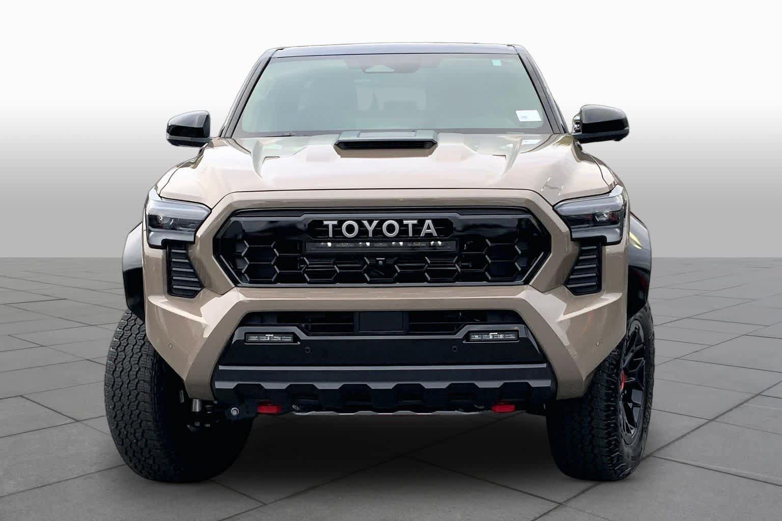 Used 2025 Toyota Tacoma TRD Pro w/ Tow Tech Package AWD/4WD image 4