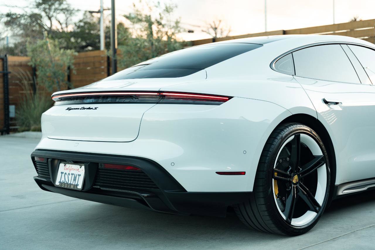 Used 2022 Porsche Taycan Turbo S image 18