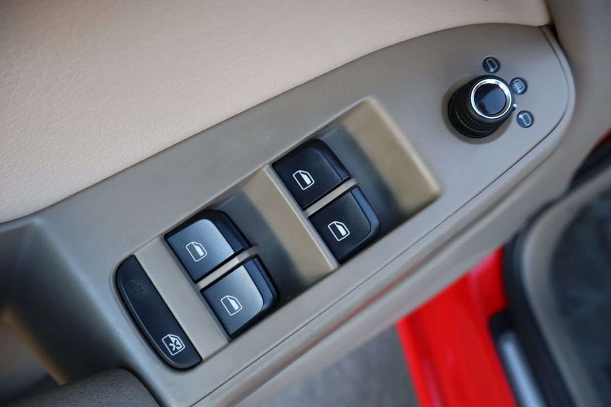 Used 2011 Audi A4 2.0T Premium image 26