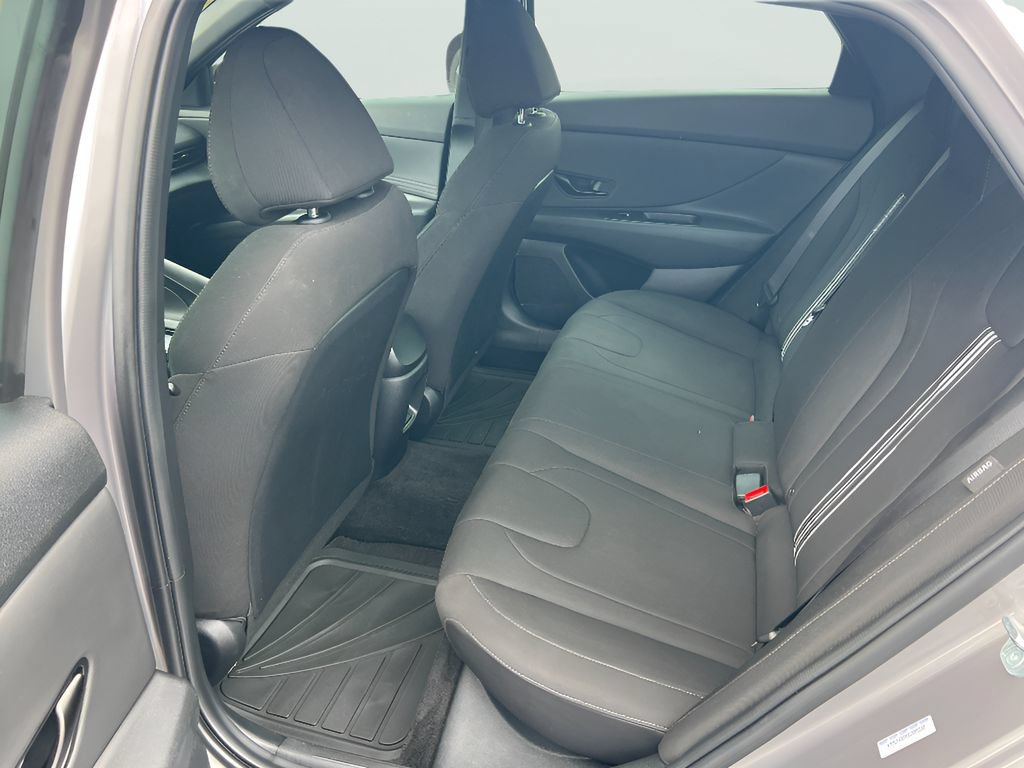 Used 2025 Hyundai Elantra Sport FWD image 15