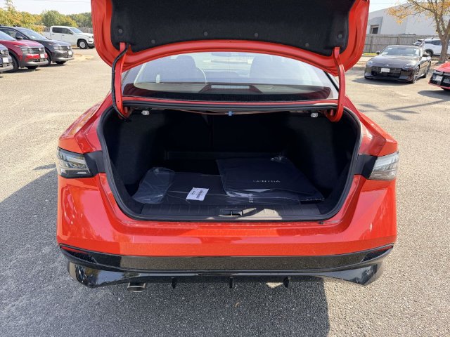 New 2027 Nissan Sentra SR w/ Floor Mat Package FWD image 12