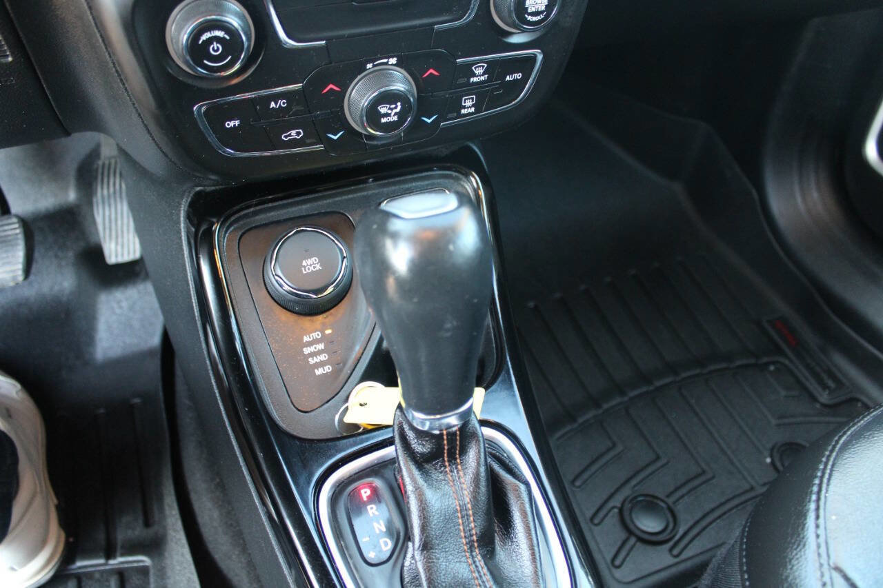 Used 2018 Jeep Compass Limited image 13