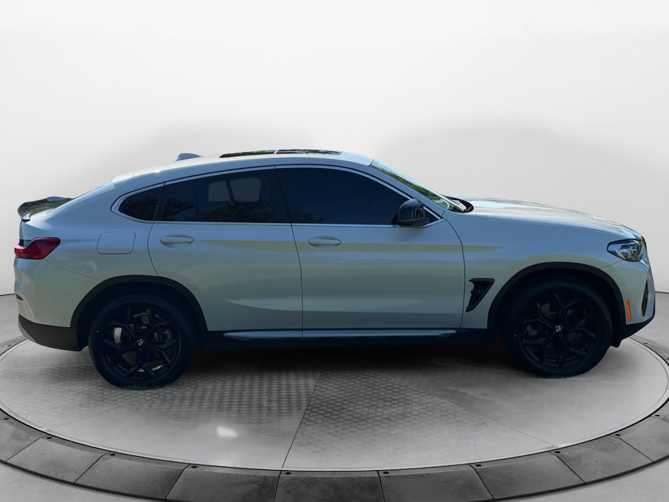 Used 2025 BMW X4 xDrive30i w/ Premium Package AWD/4WD image 8