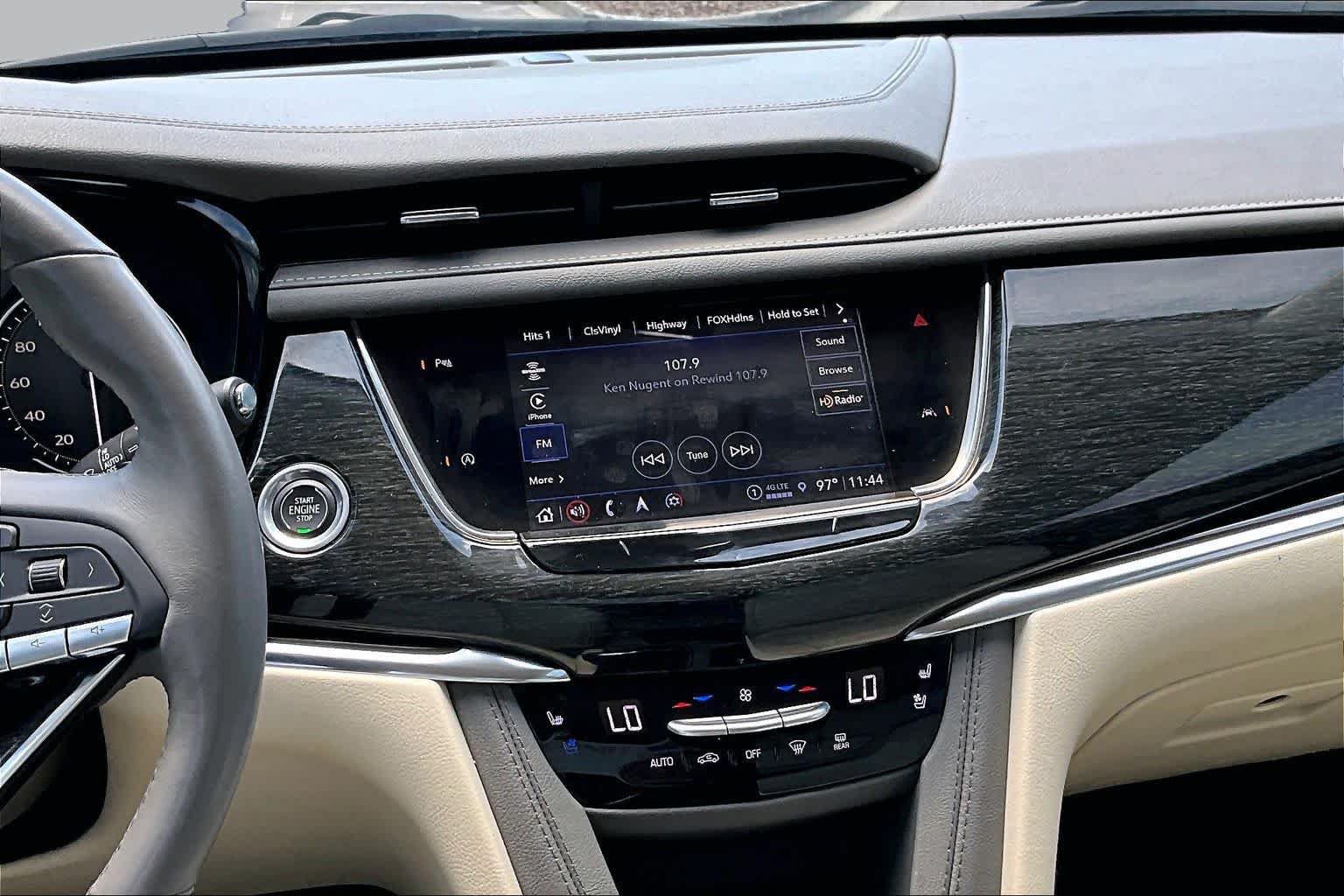 Used 2023 Cadillac XT6 Premium Luxury FWD image 7