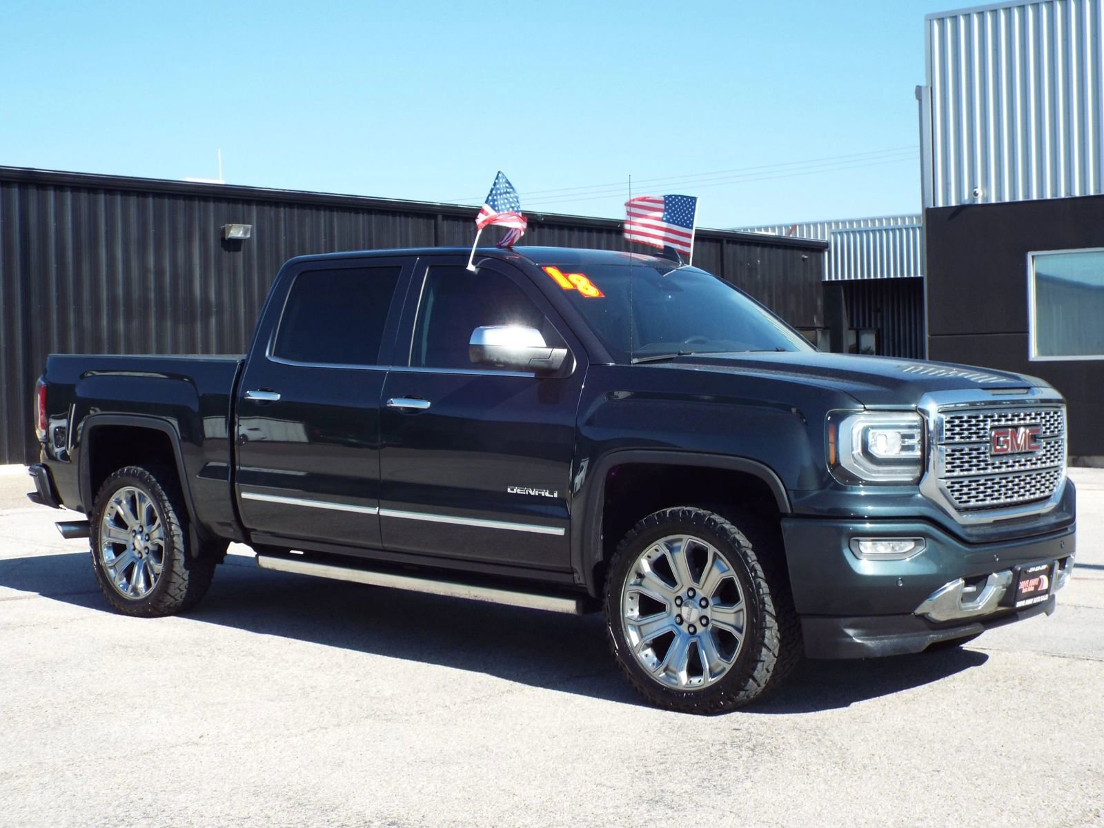Used 2018 GMC Sierra 1500 Denali w/ Denali Ultimate Package image 3