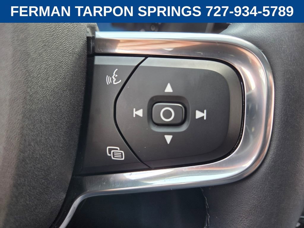 Certified 2026 Volvo XC40 B5 Plus AWD/4WD image 29