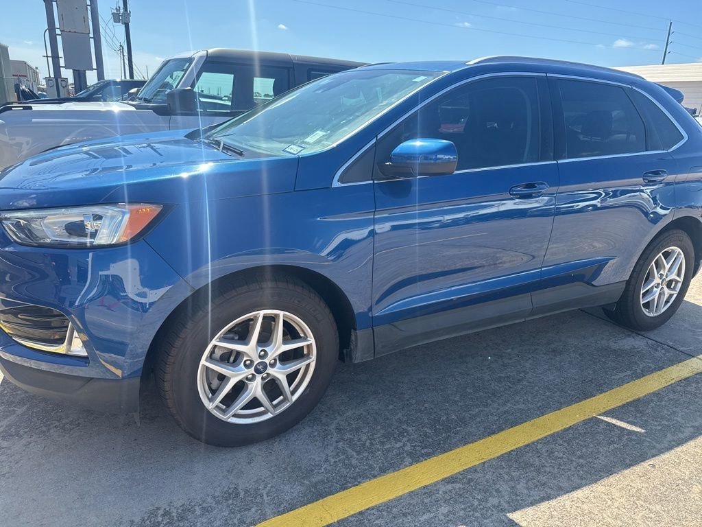 Used 2021 Ford Edge SEL w/ Convenience Package FWD image 3
