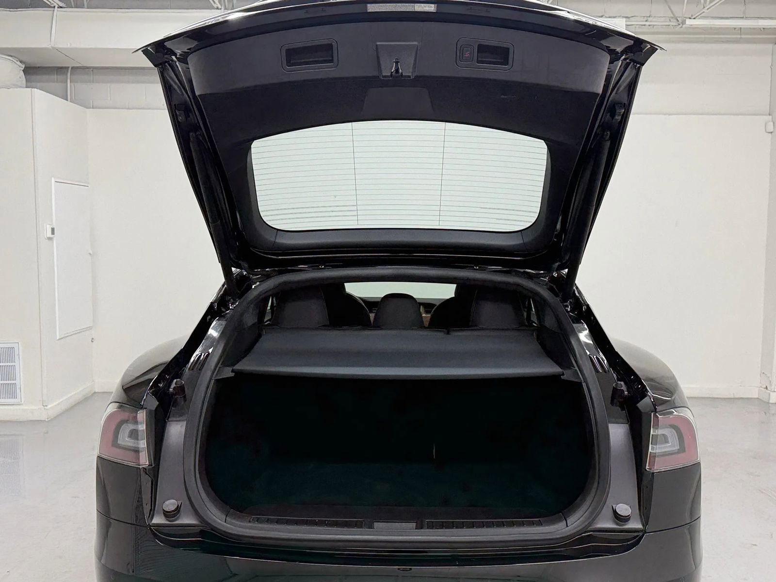 Used 2019 Tesla Model S Long Range image 44