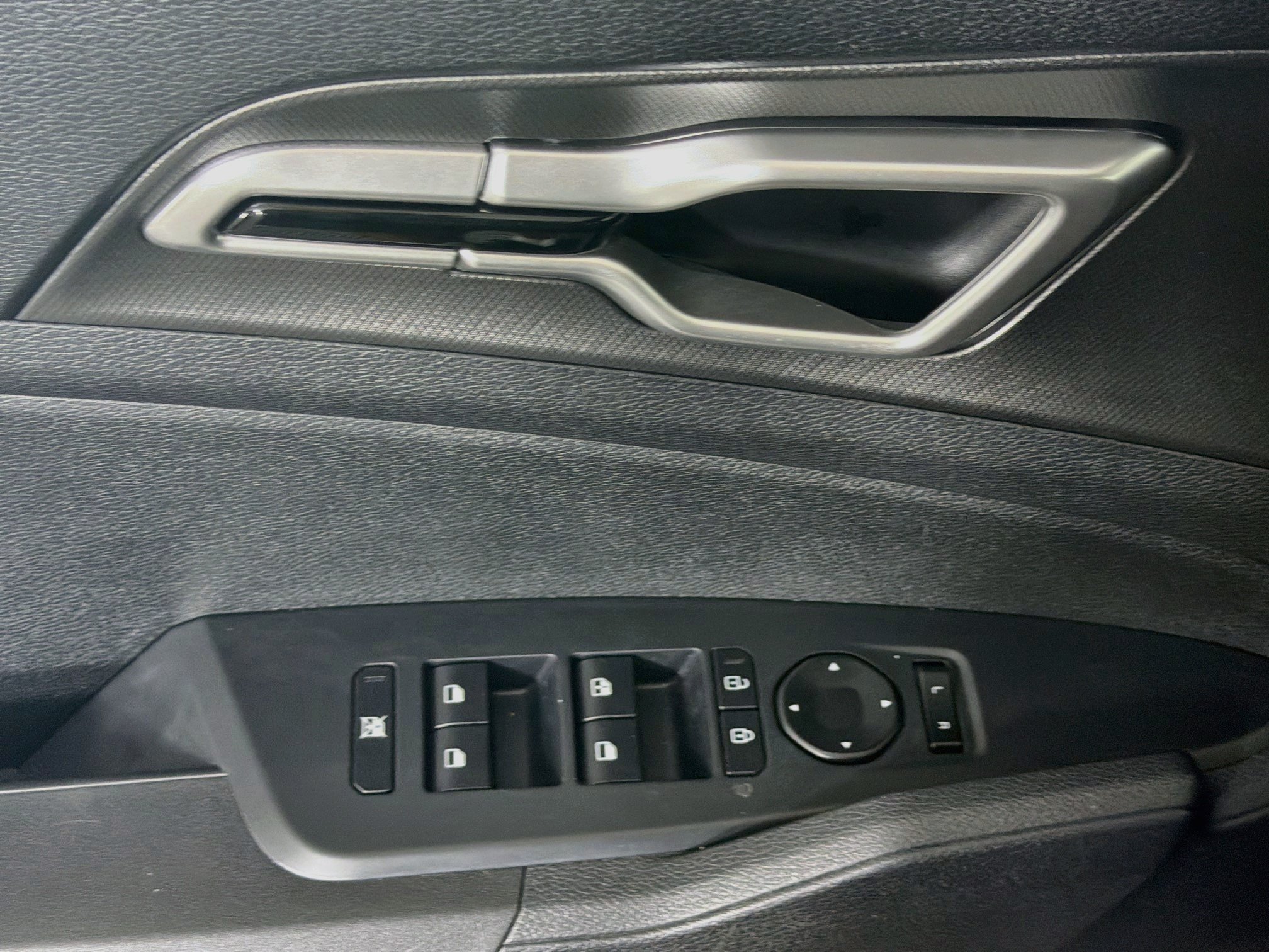 Used 2026 Kia Sportage LX FWD image 15