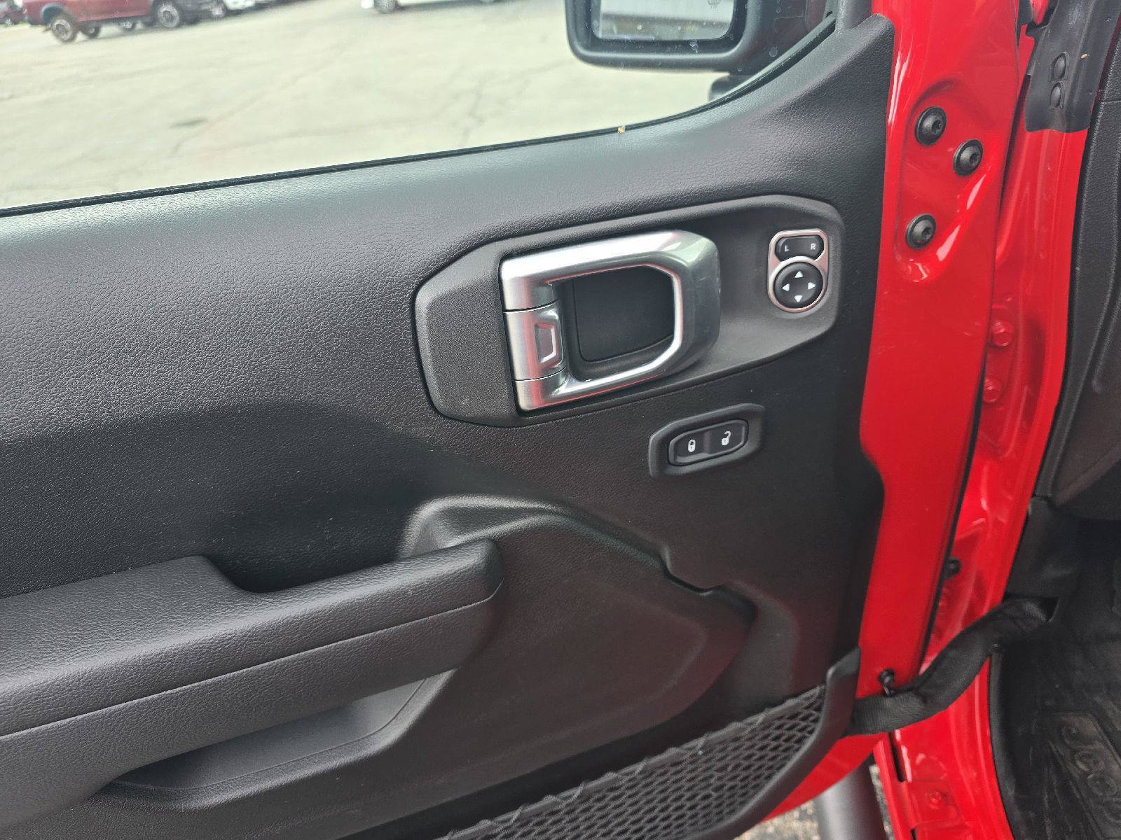 Used 2022 Jeep Gladiator Sport AWD/4WD image 13