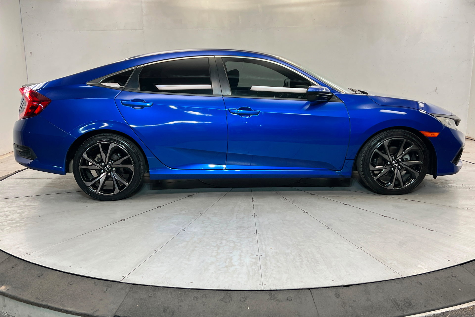Used 2019 Honda Civic Sport image 7
