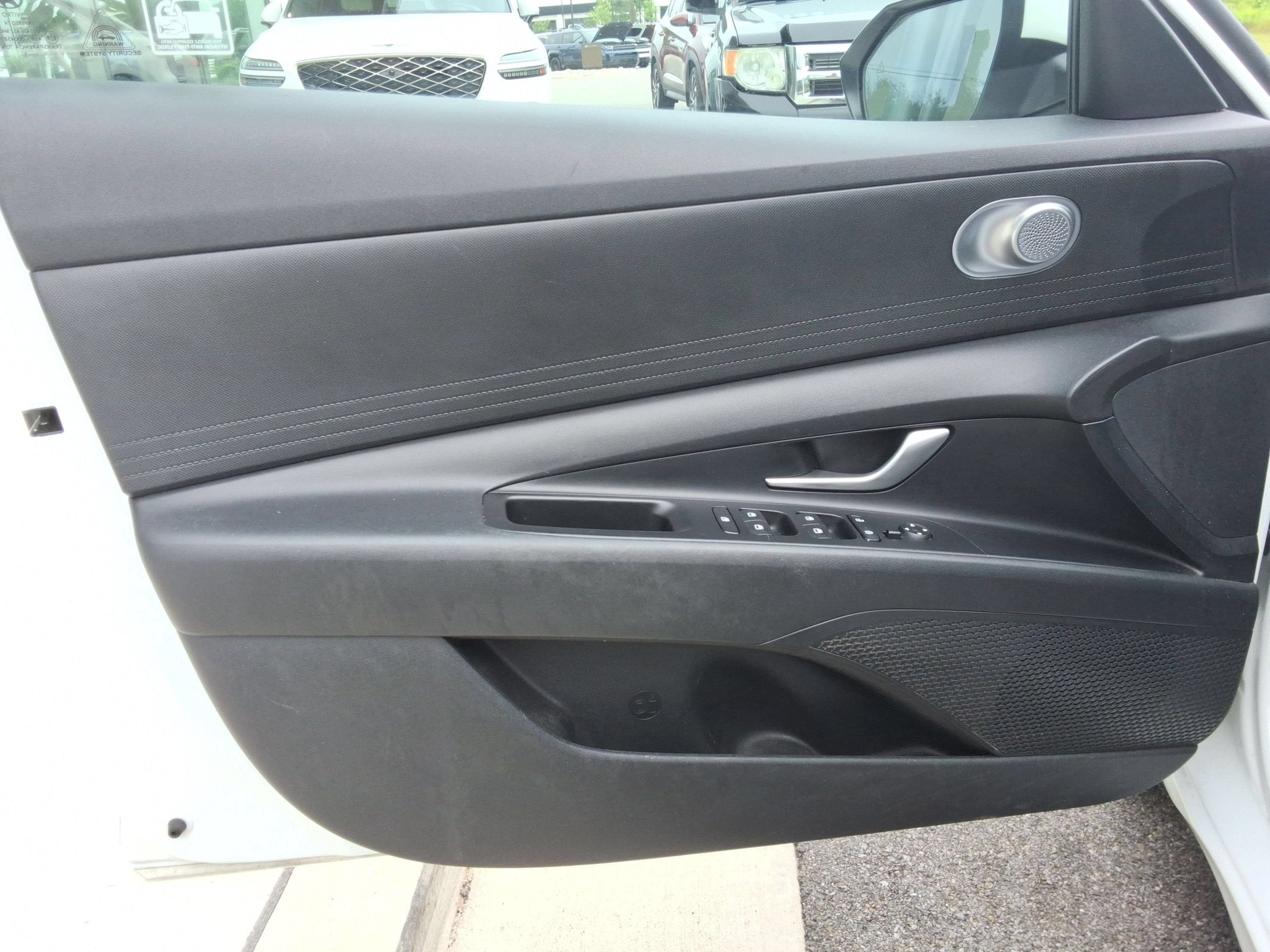 Used 2021 Hyundai Elantra SE FWD image 22