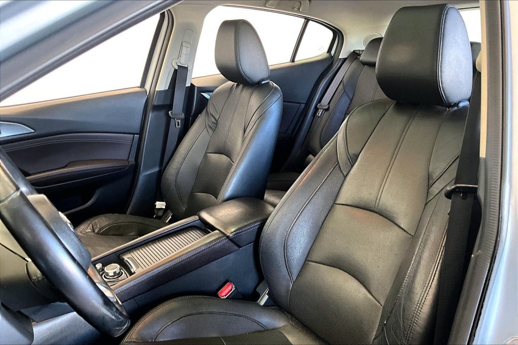 Used 2017 MAZDA MAZDA3 Grand Touring FWD image 26