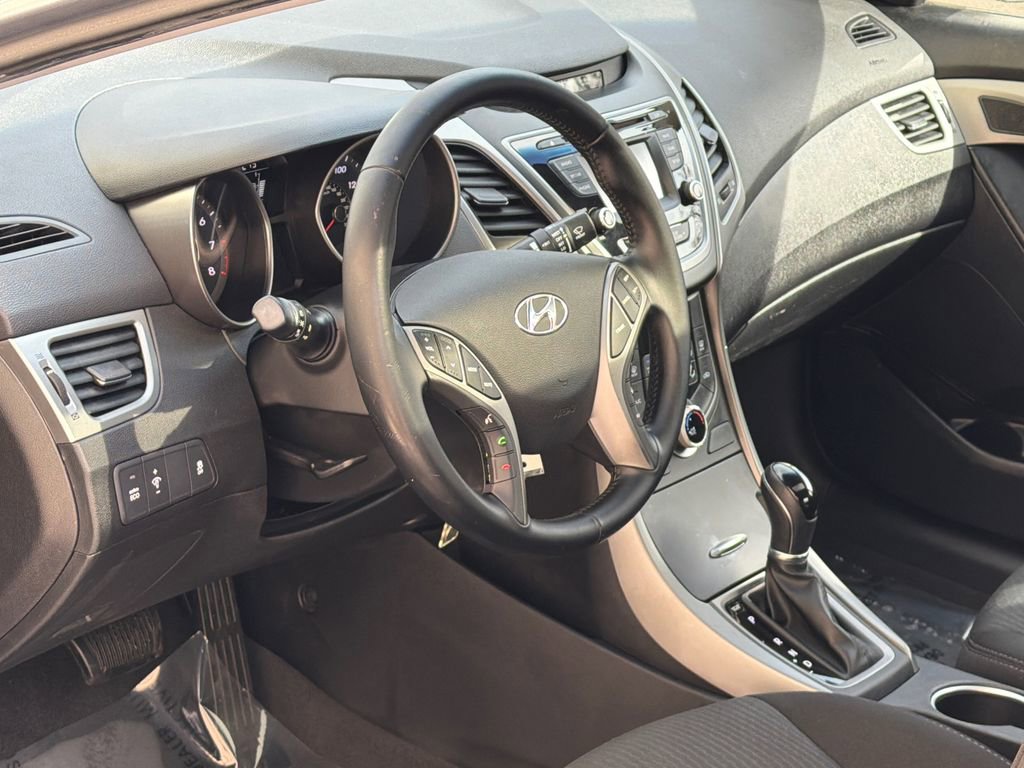 Used 2015 Hyundai Elantra SE w/ Option Group 03 image 11