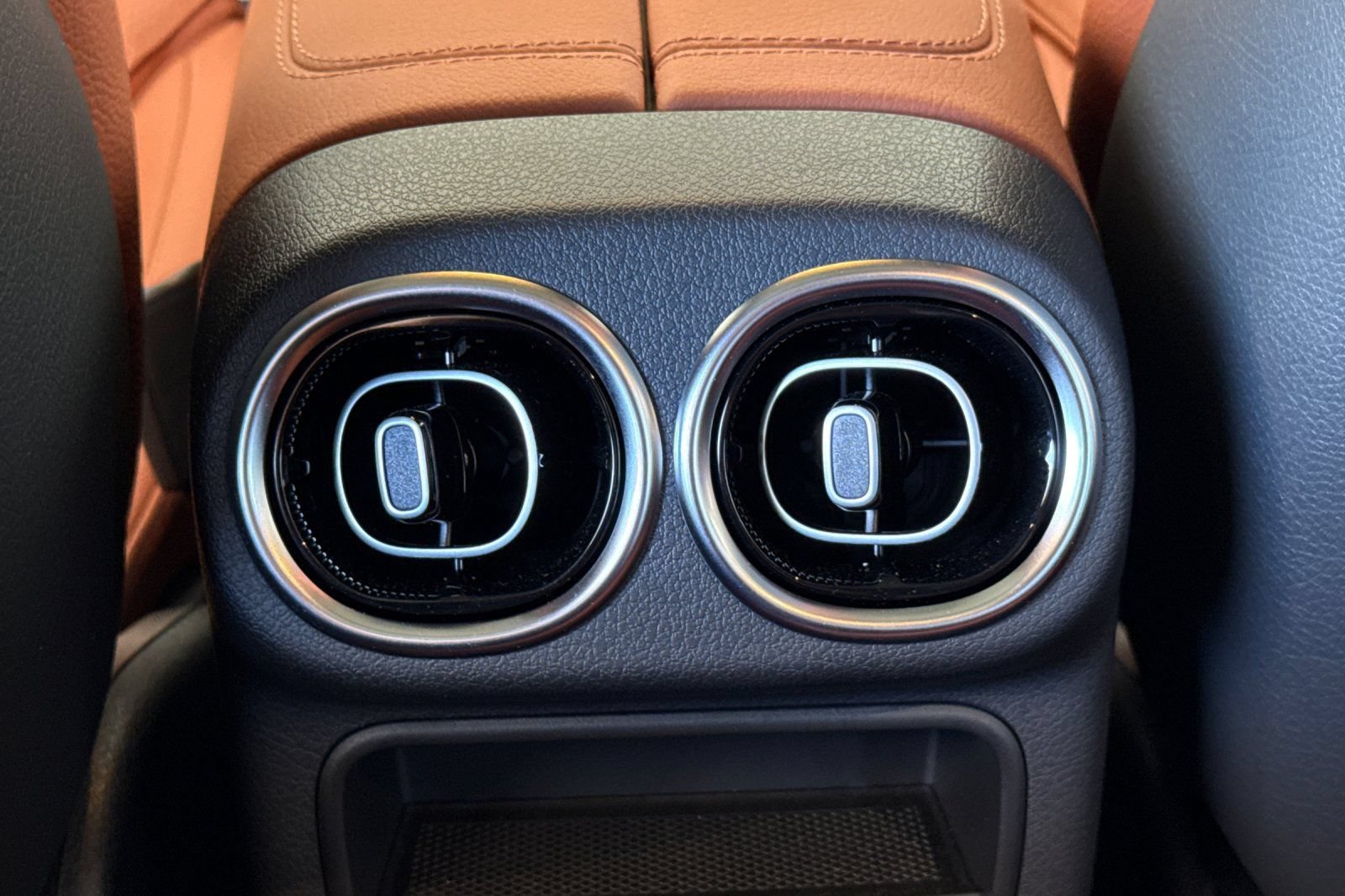 Certified 2024 Mercedes-Benz GLC 300 4MATIC image 18