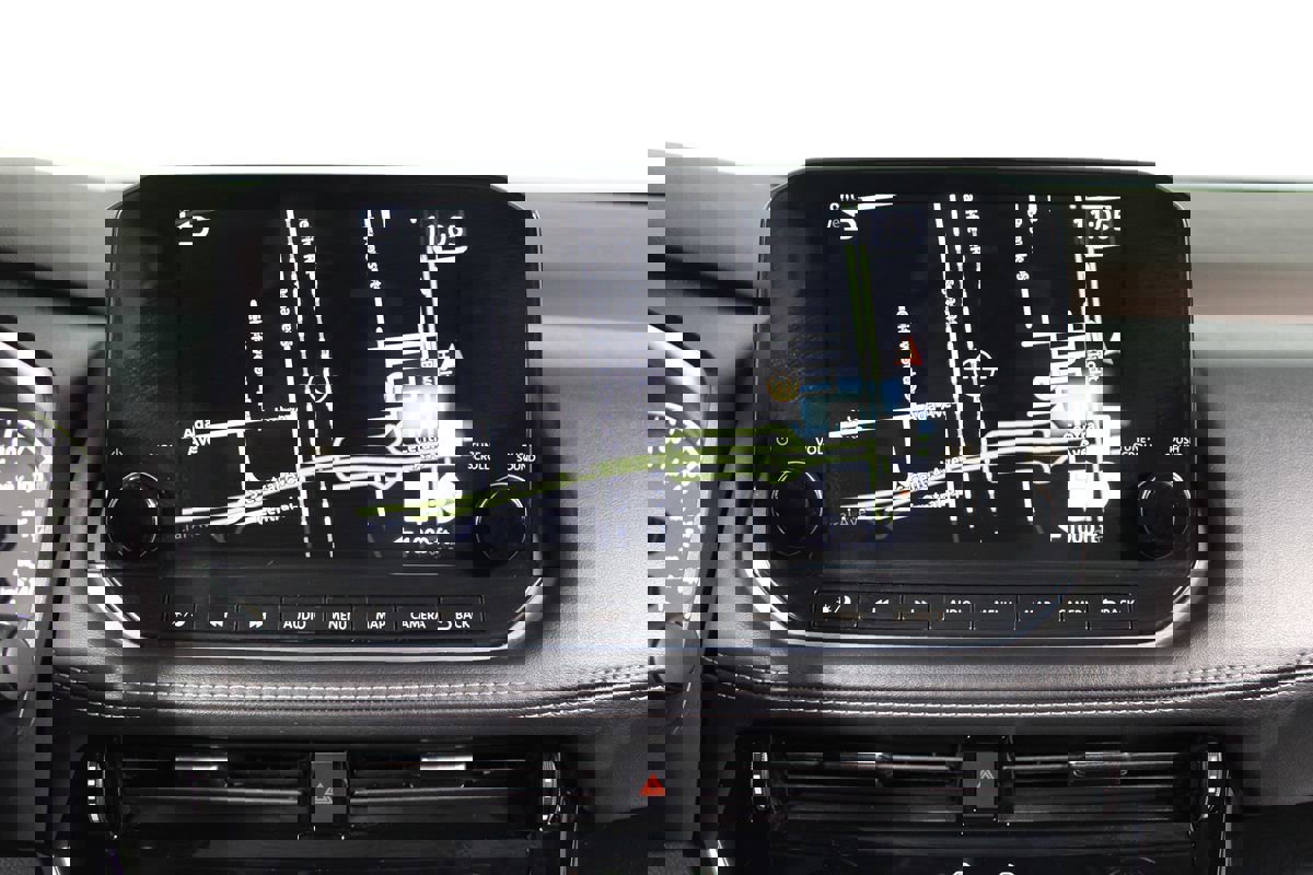 Used 2023 Nissan Rogue SL w/ SL Premium Package image 17