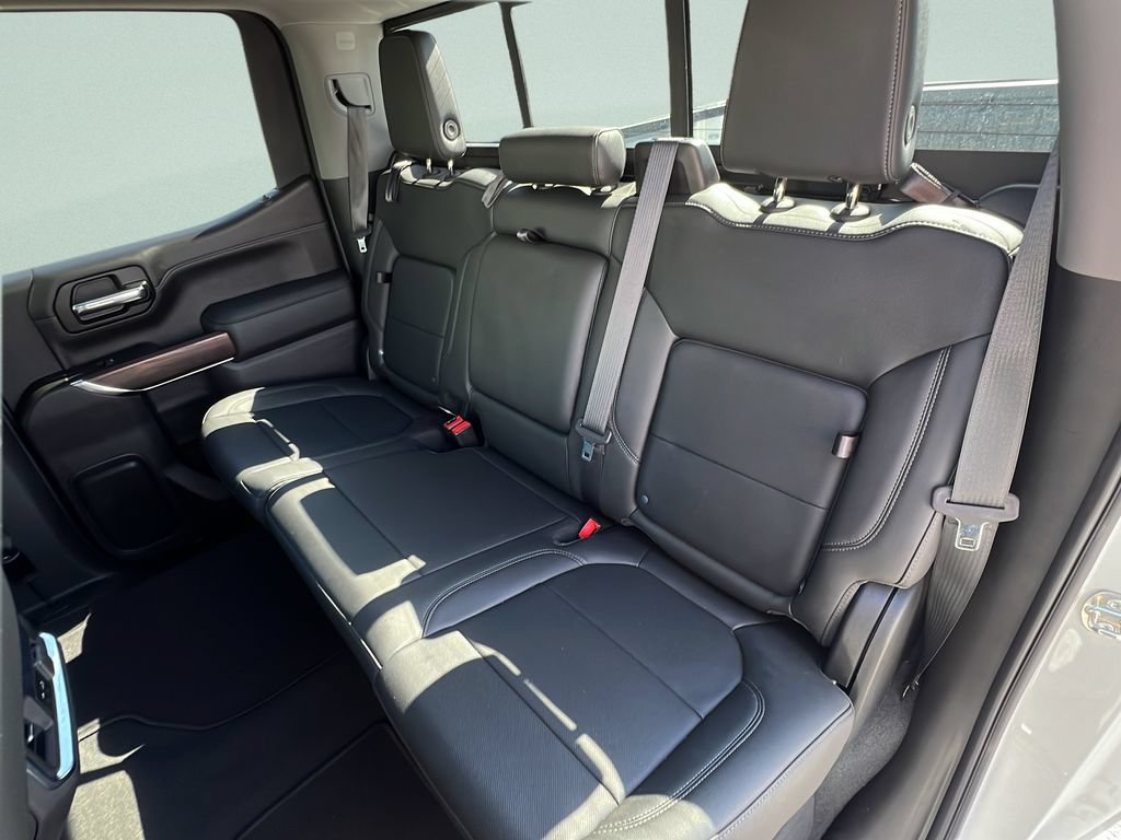 Used 2021 GMC Sierra 1500 SLT w/ SLT Premium Package AWD/4WD image 10