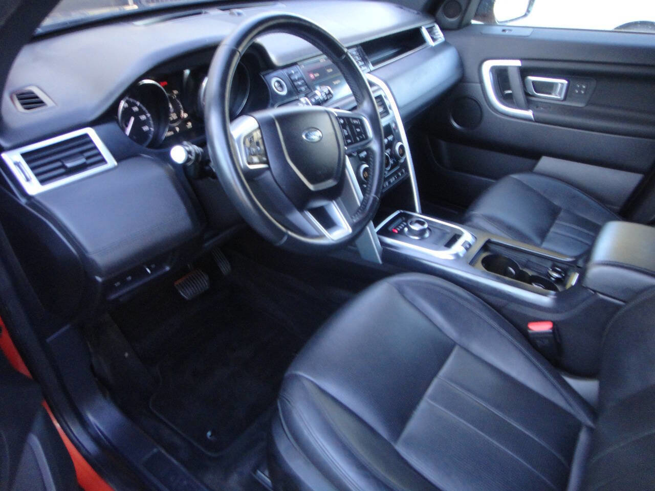 Used 2017 Land Rover Discovery Sport HSE image 7