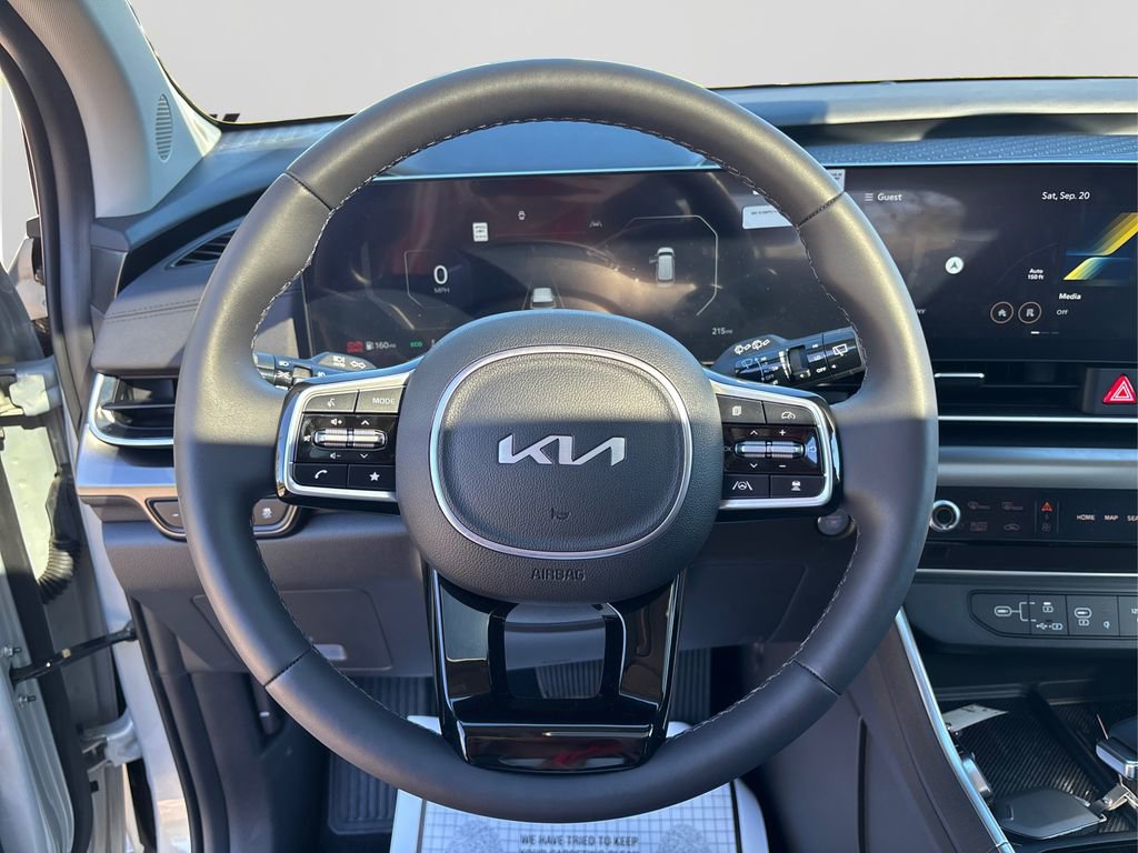 New 2025 Kia Carnival SX Prestige FWD image 18