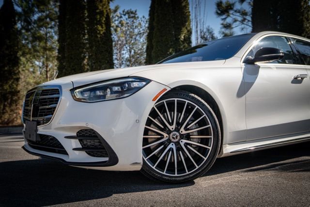 Used 2021 Mercedes-Benz S 580 4MATIC Sedan image 3
