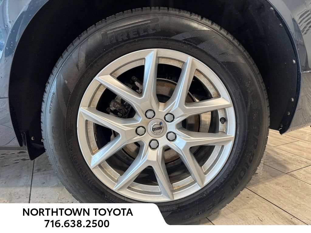 Used 2019 Volvo XC60 T5 Momentum w/ Multimedia Package AWD/4WD image 7
