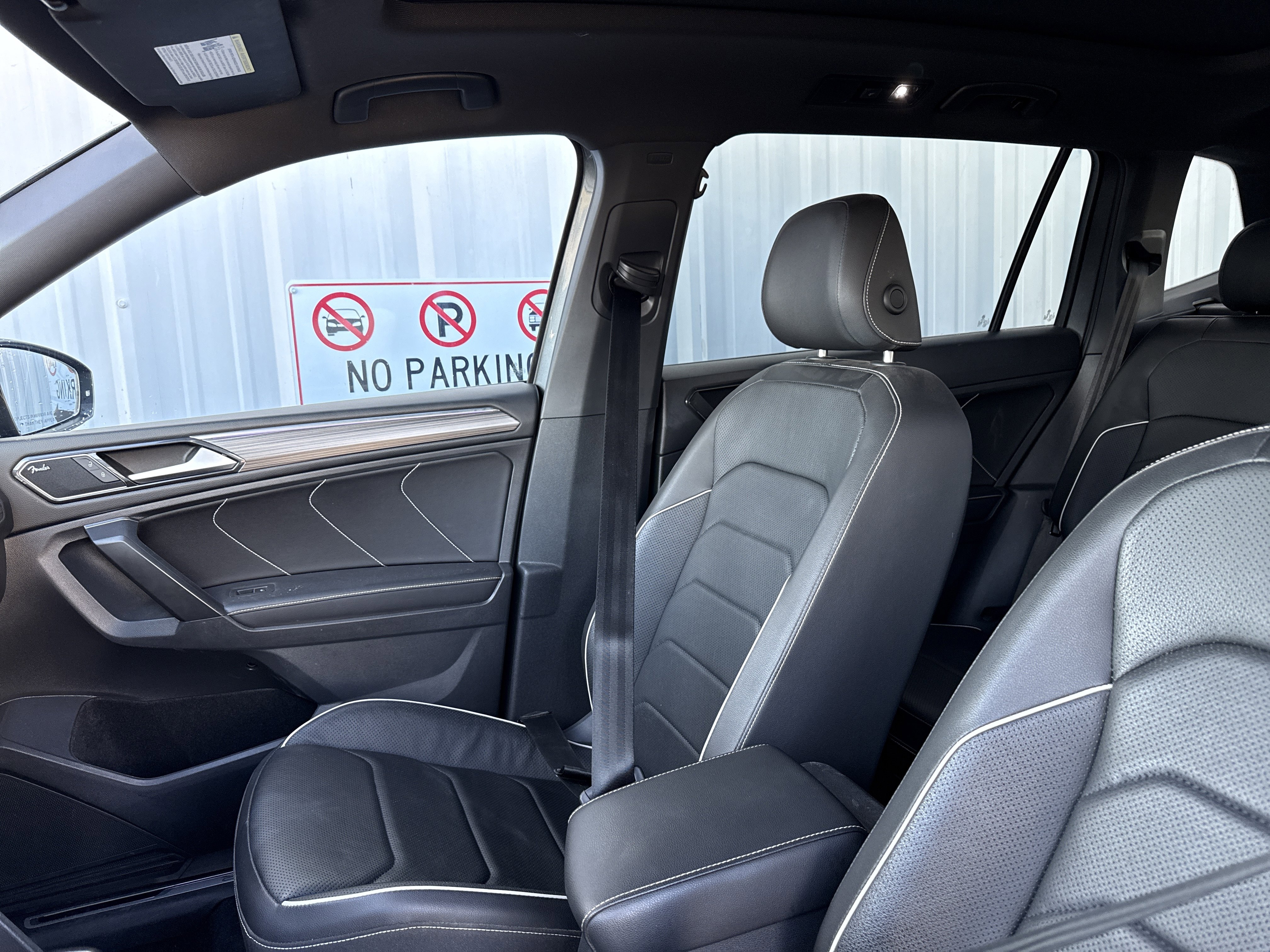 Used 2022 Volkswagen Tiguan SEL R-Line image 12