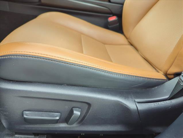 Used 2024 Lexus IS 350 F Sport RWD image 11