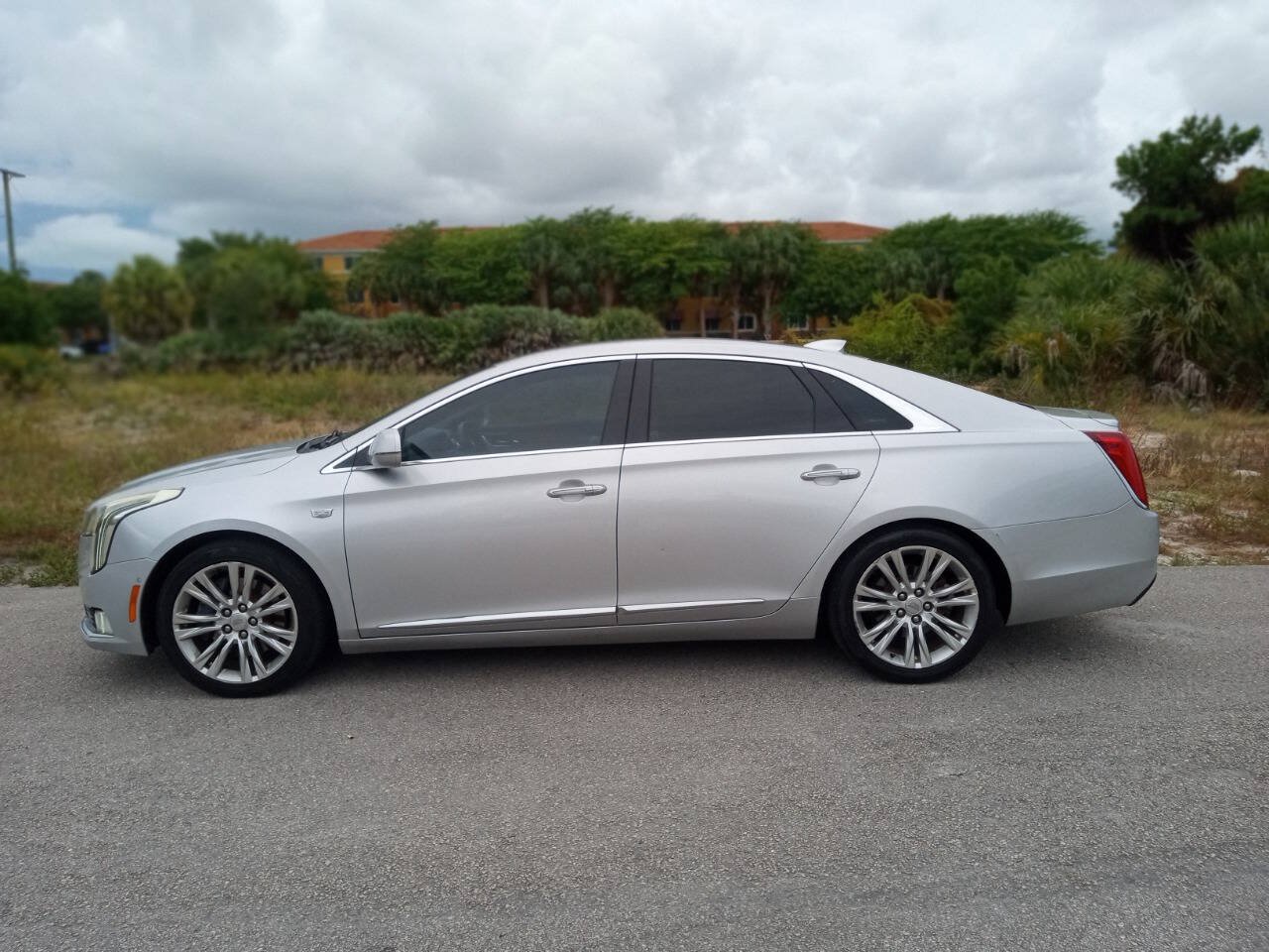 Used 2018 Cadillac XTS Luxury FWD image 9