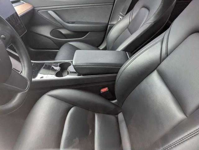 Used 2018 Tesla Model 3 RWD image 9