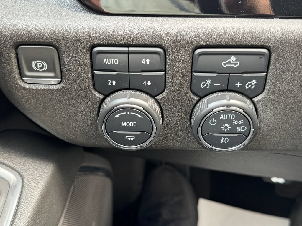 Used 2023 Chevrolet Silverado 1500 RST AWD/4WD image 29