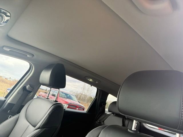 Used 2023 Hyundai Santa Fe SEL Premium image 12