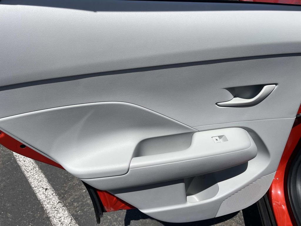 Certified 2025 Hyundai Kona SE FWD image 20